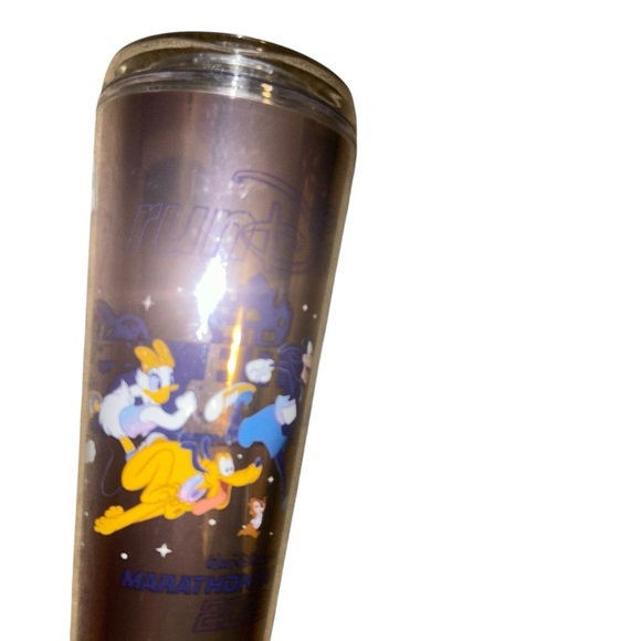 2022 Walt DISNEY world MARATHON WEEKEND RUNDISNEY 22OZ TUMBLER cup - Picture 2 of 6